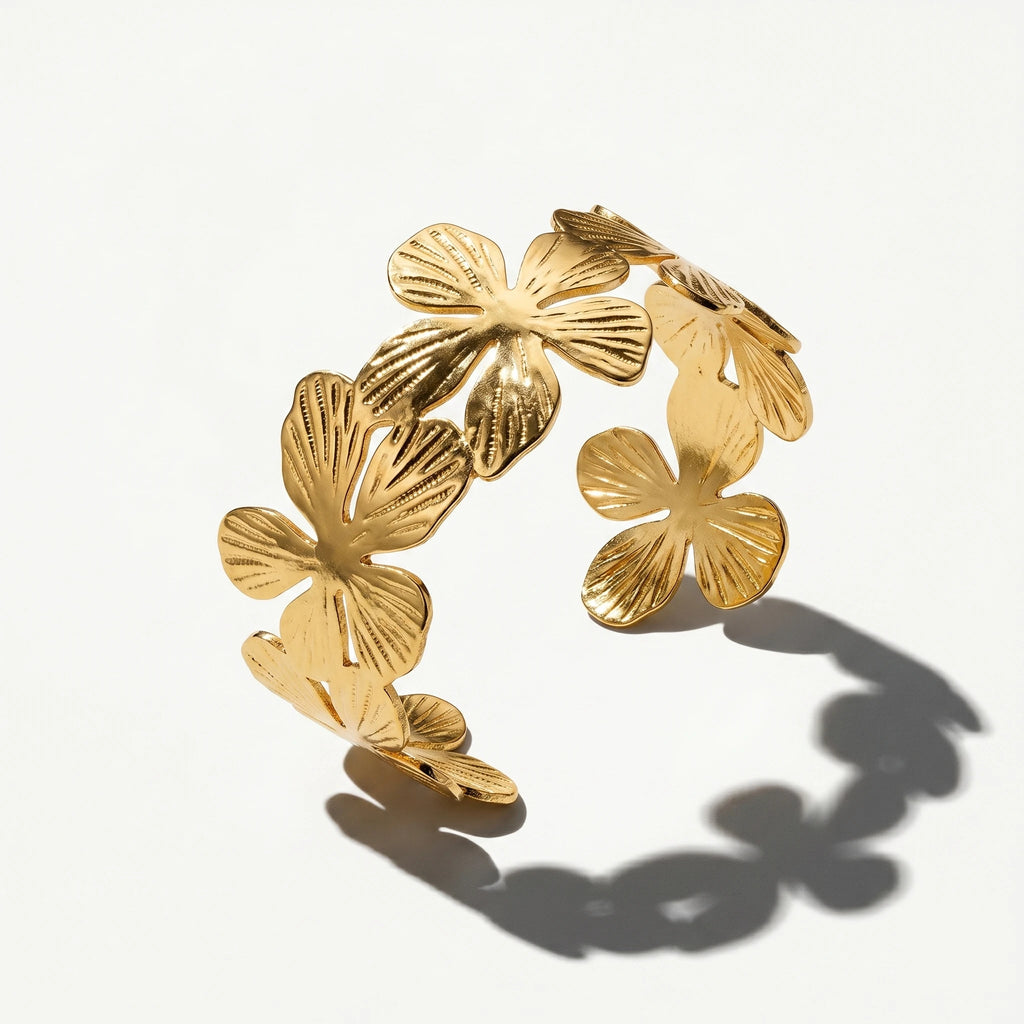 QIAOREN 12728 Vintage Interconnected Veined Quadrifoliate Floral Wide Cuff Bangle Hypoallergenic Stainless Steel Gold Bracelet