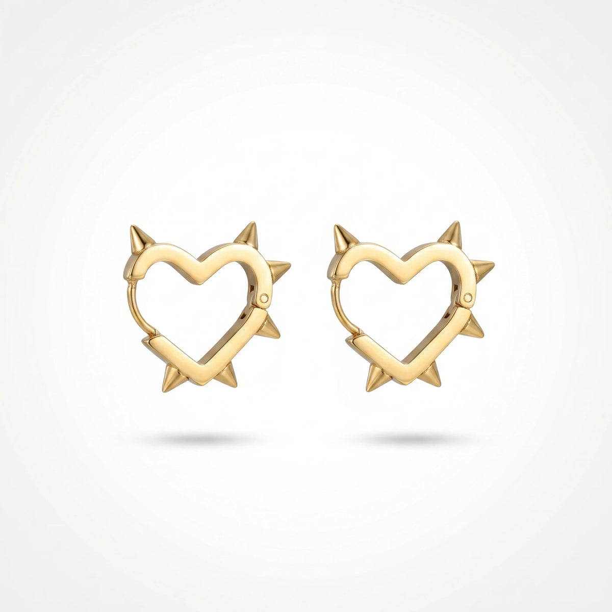 QIAOREN 13041 Edgy Spike Heart Huggie Hoop Earrings 18K Gold Stainless Steel Gothic Y2K Punk Rivet Heart Small Hoop Earring