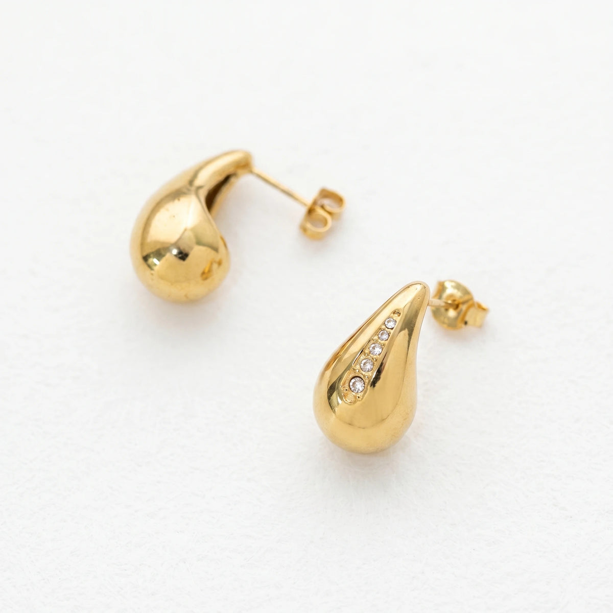 QIAOREN 12508 Tarnish Free Waterproof Gold Water Drop Earrings Stainless Steel Pave CZ Stripe Puffy Studs Women US EU