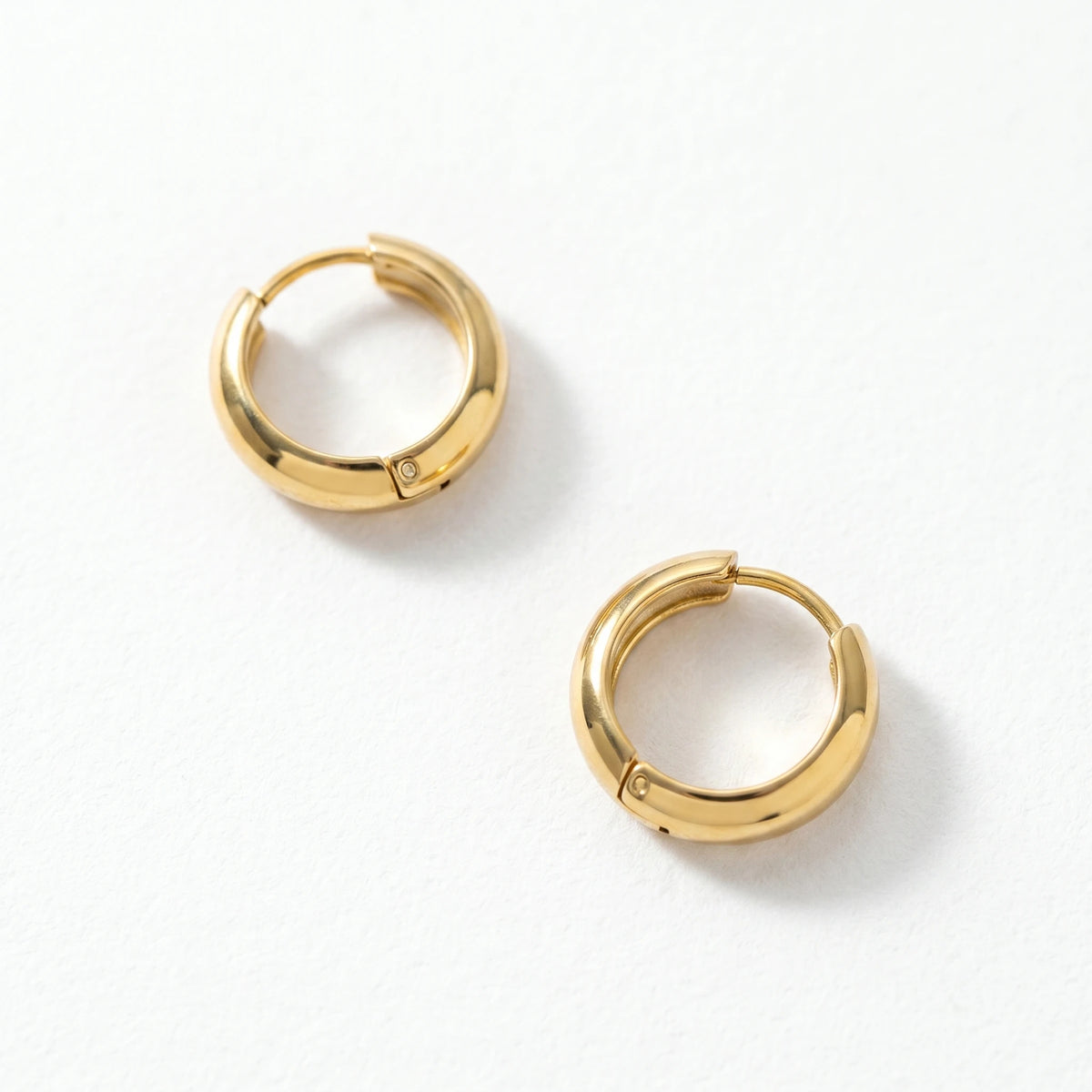 QIAOREN 12506  Elegant Quiet Luxury Mini Dome Hoops Gold Stainless Steel Small Bold Puffy Huggie Hoop Earrings EU