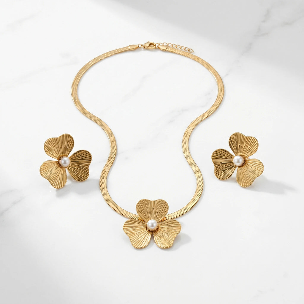 QIAOREN 11116 Trendy Gold Flower Jewelry Set Stainless Steel Pearl Necklace Earrings for Summer Vacation Style