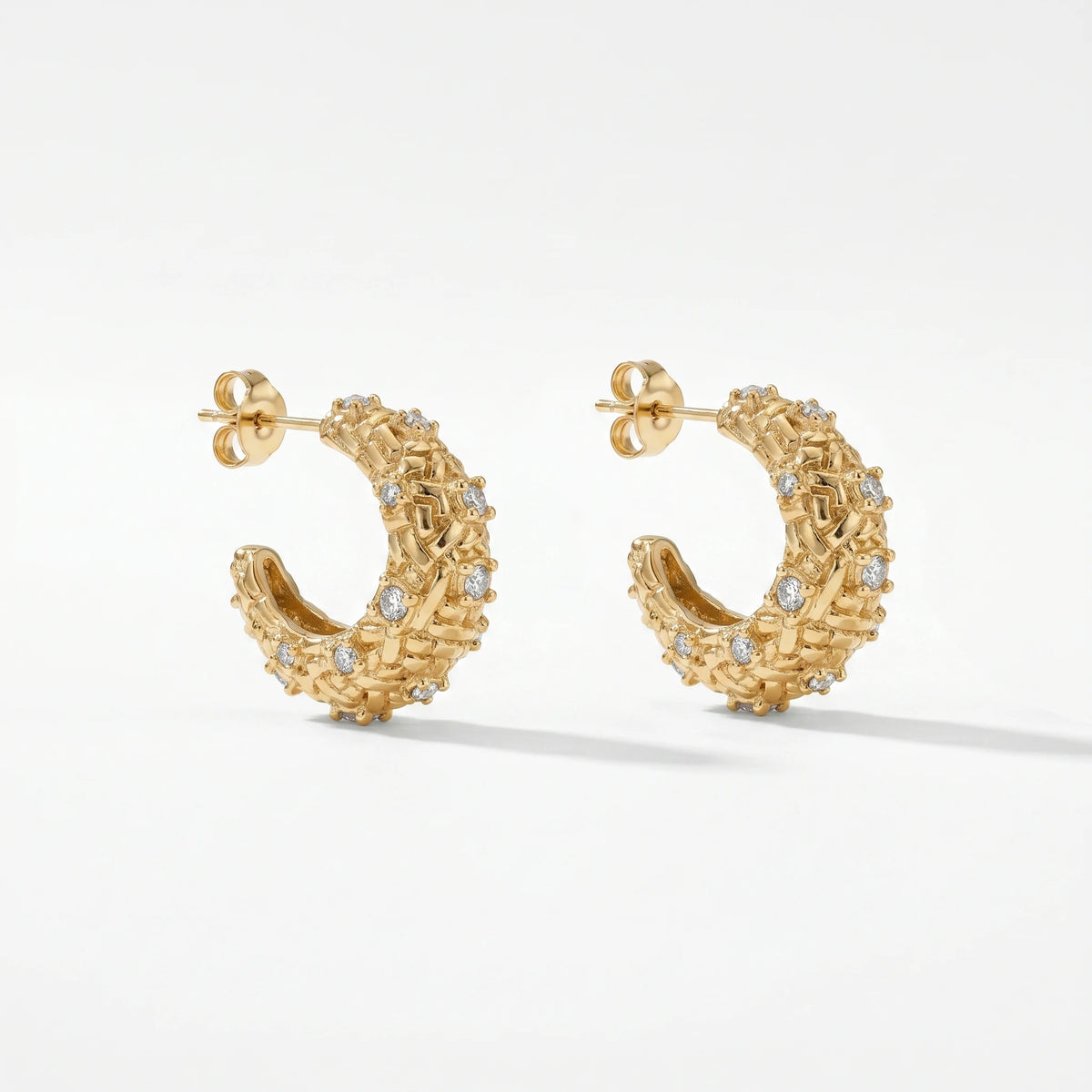 QIAOREN 12456 Niche Woven Grain Textured Half Hoop Studs Glossy Gold Stainless Steel Waterproof Paved Crystal Huggie Earrings