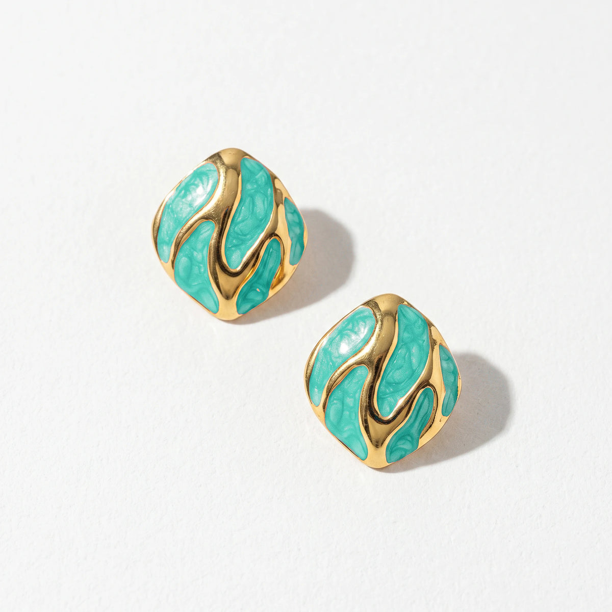 QIAOREN 13647-50  Irregular Square Wave Enamel Stud Earring Set, Curved Gold Line Inlaid Gloss Resin Gold Frame