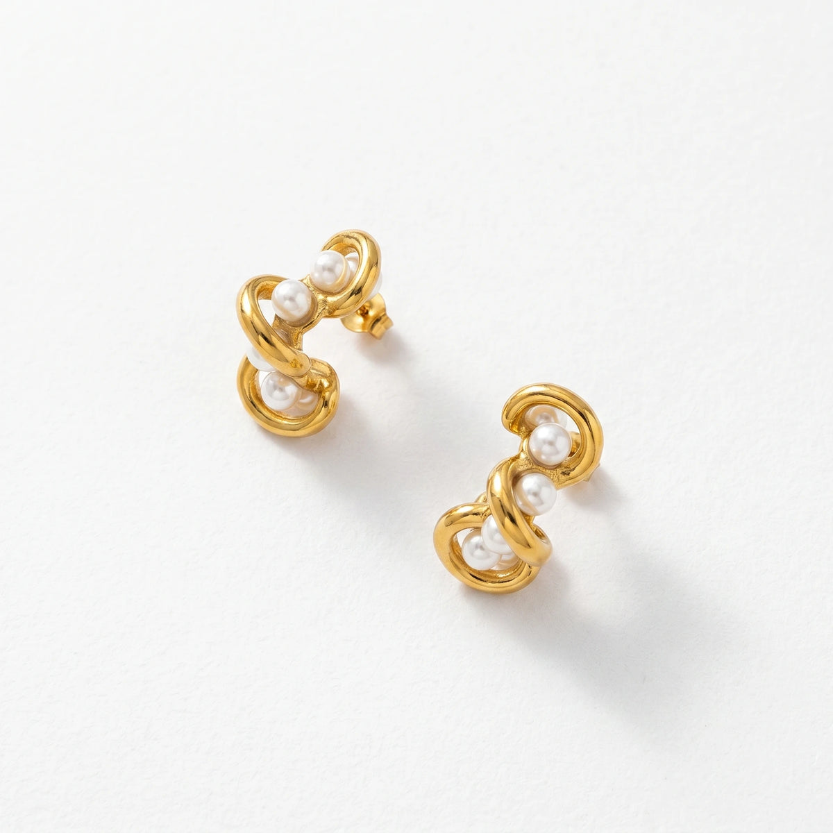 QIAOREN 12513  Twisted Pearl Hoop Earrings Gold Stainless Steel Spiral Entwined C Studs Statement Jewelry Women US