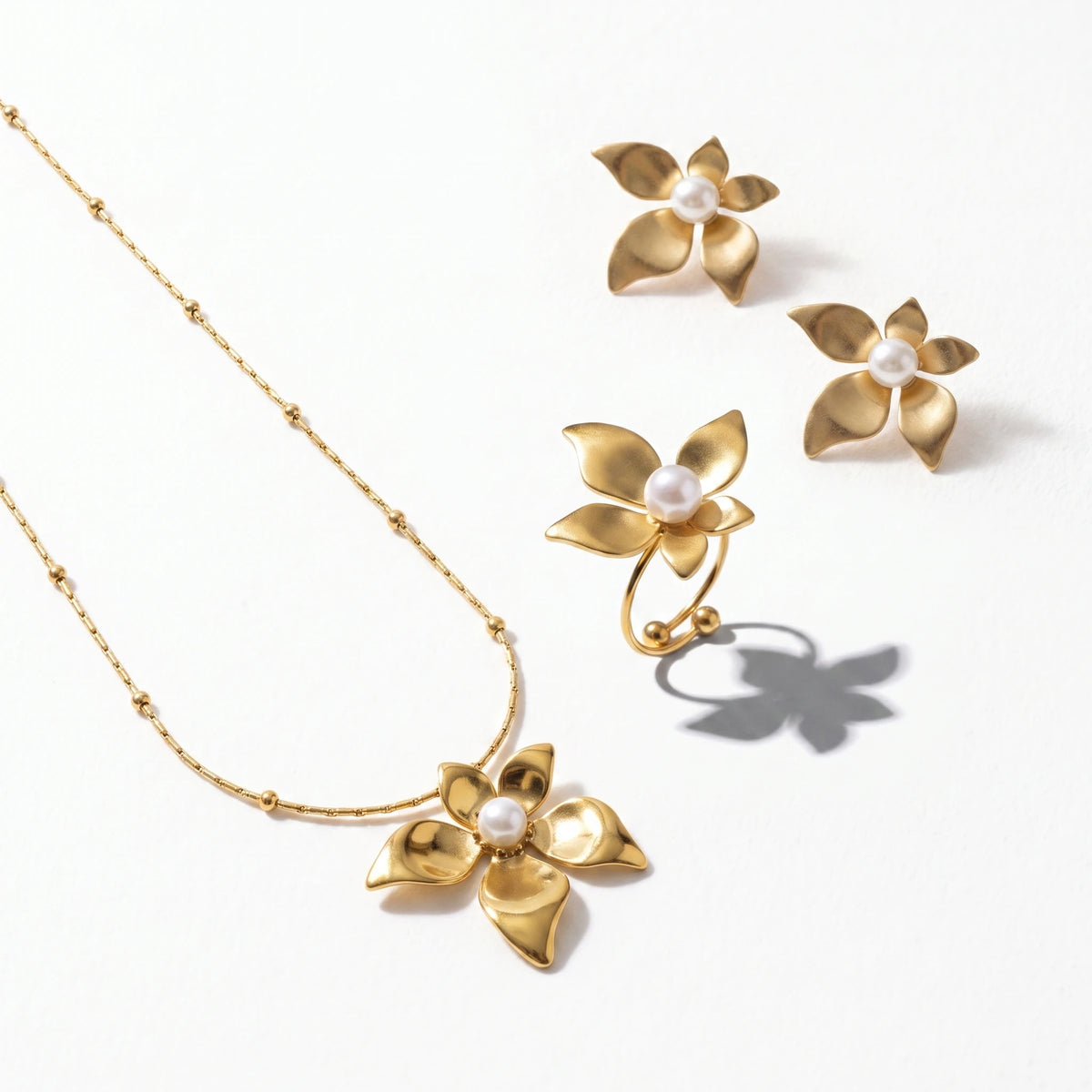 QIAOREN 13998 Beaded Oval Link Chain Pendant Necklace with Five Petal Flower Charm Centered with Round Pearl