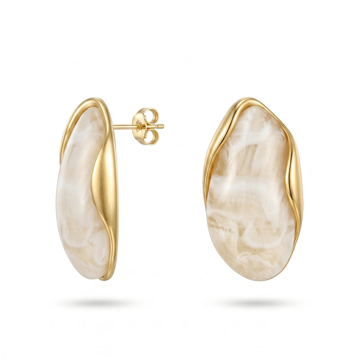 QIAOREN 11301 Vintage French Style Marbled Resin Stud Earrings 18K Gold Plated Stainless Steel Casual Wear Jewelry