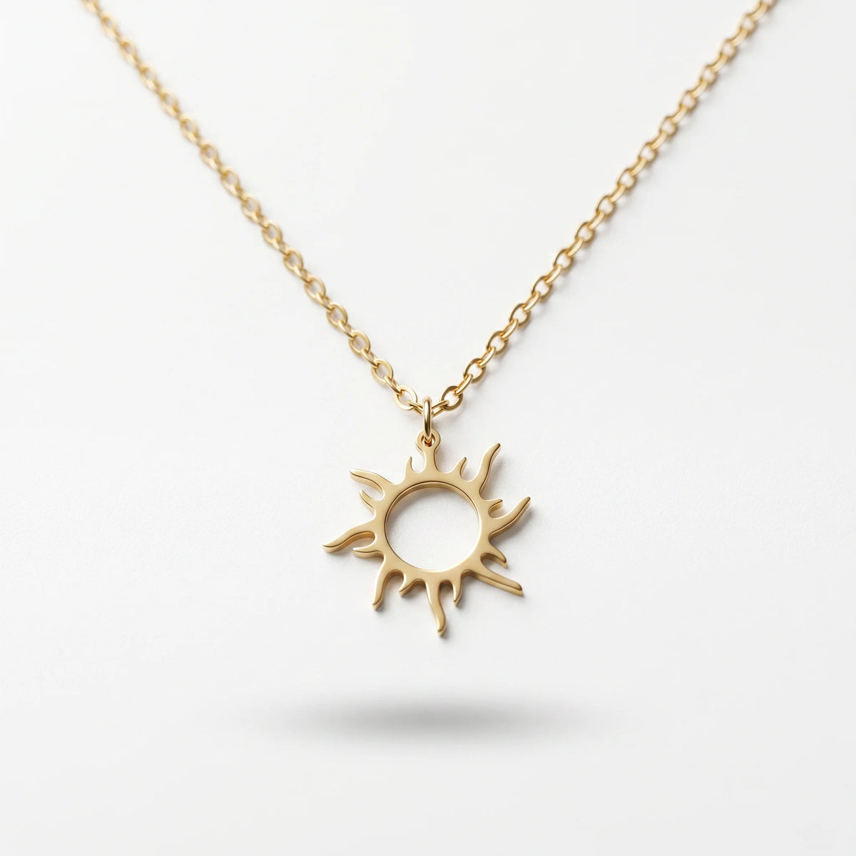 QIAOREN 11239 Waterproof 18K Gold Plated Sun Pendant Necklace Stainless Steel Beach Vacation Sunshine Jewelry