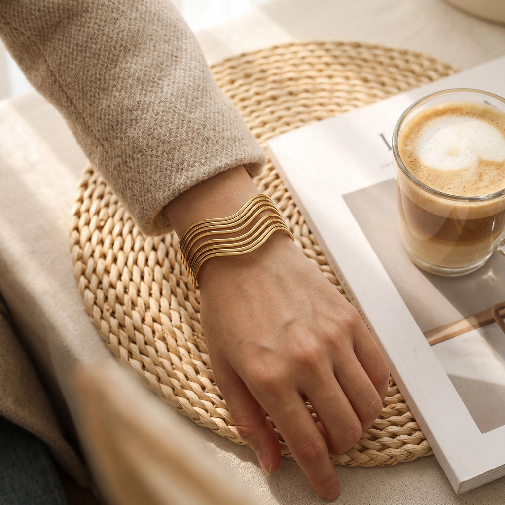 QIAOREN 14112 Stainless Steel Wave Open Cuff Bracelet Gold Minimalist Layered Waterproof Jewelry OEM ODM
