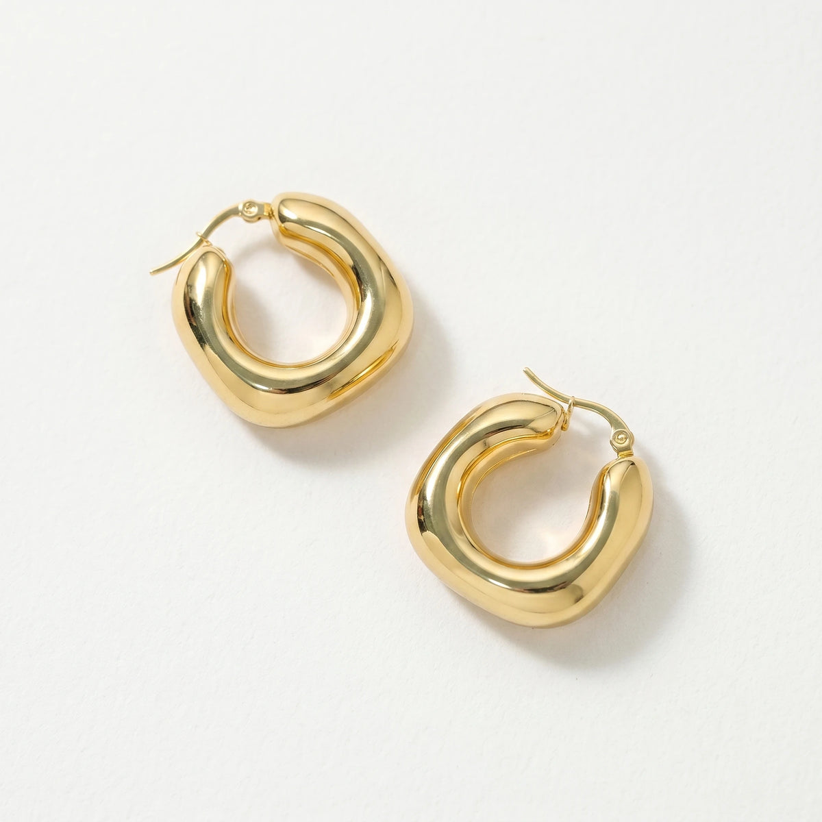 QIAOREN12453Glossy Solid Gold Oval Chunky Hoop Earrings Waterproof Stainless Steel Hoops Hypoallergenic Minimalist Daily Jewelry