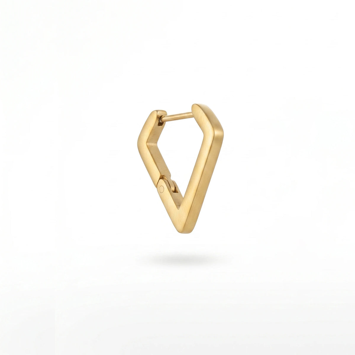 QIAOREN 12581 Matte Inverted Triangle Huggie Hoop Earrings PVD 18K Gold Stainless Steel Hypoallergenic Geometric Ear Buckle